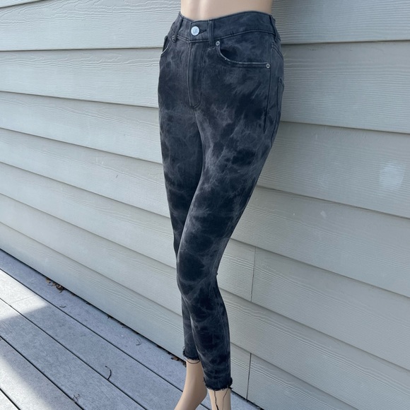 EXPRESS | High Rise Ankle Legging Stretch Jeans - Picture 2 of 11